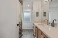 View 32