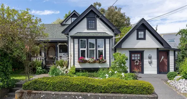 814 Hereward Rd, Victoria BC V9A 4C8