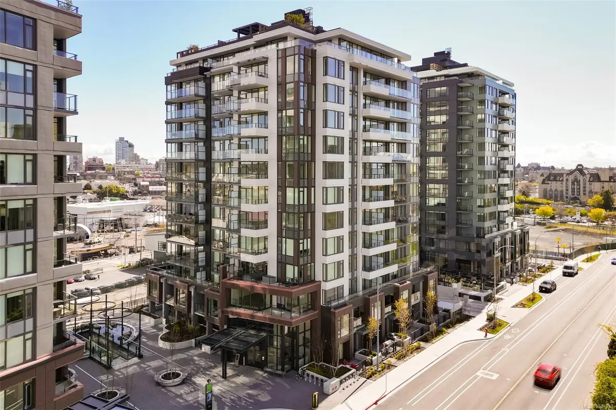 363 Tyee Rd #204, Victoria BC V9A 0B5