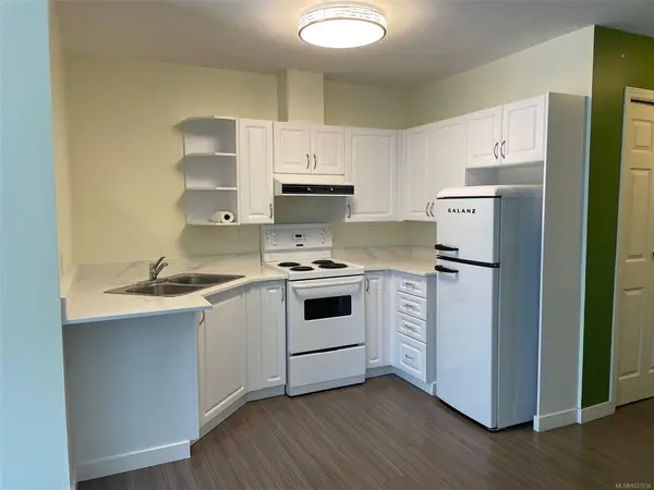 1070 Southgate St # 206, Victoria BC V8V 2Z2 - 1 bed, 1 bath in Victoria