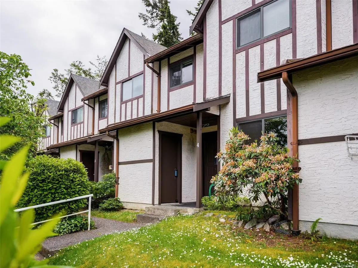 379 Wale Rd #4, Colwood BC V9B 2P9