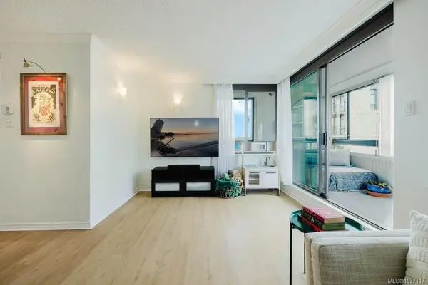 1034 Johnson St # 1004, Victoria BC V8V 3N7