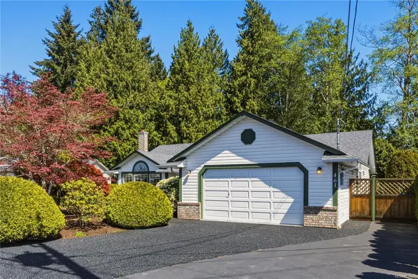 461 Rowan Dr, Qualicum Beach BC V9K 1K1 - 3 bed, 2 bath in Qualicum Beach