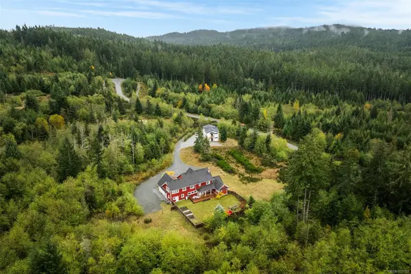 319 Stebbings Rd, Shawnigan Lake BC V8H 2J1