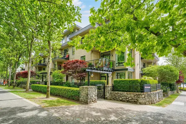 330 Waterfront Cres # 207, Victoria BC V8T 5K3