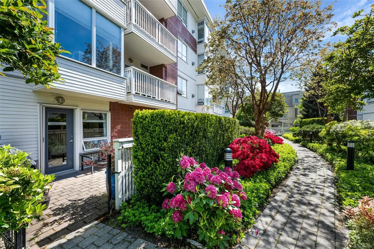 380 Waterfront Cres #109, Victoria BC V8T 5K3