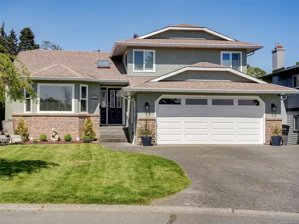 4256 Ponderosa Cres, Saanich BC V8Z 7G2