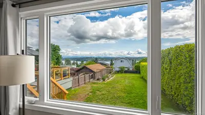 651 Colwyn St, Campbell River BC V9W 2Y2
