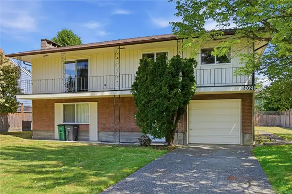 4021 Magdelin St, Saanich BC V8N 3M6