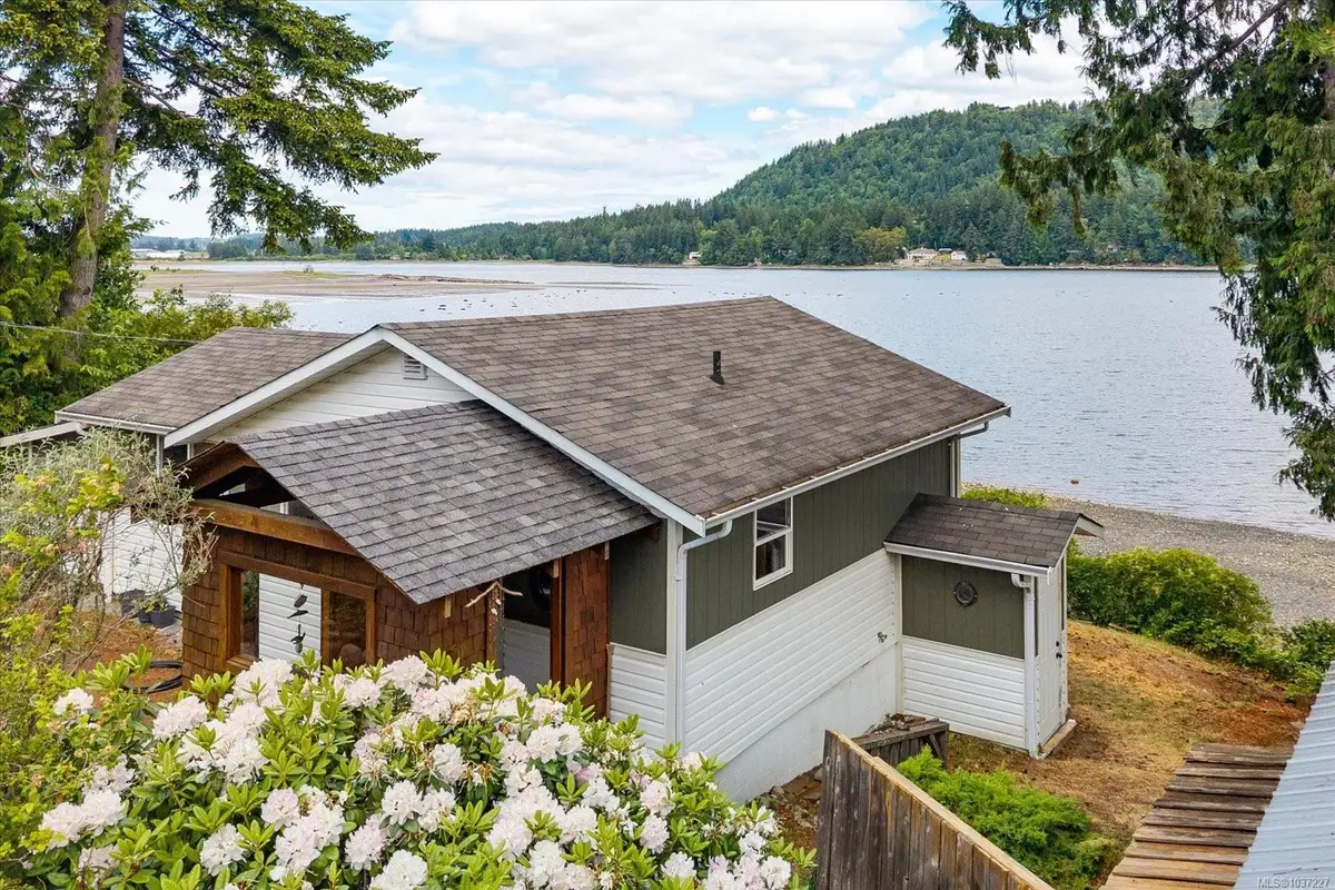 5041 Paton Rd, Ladysmith BC V9G 1M6