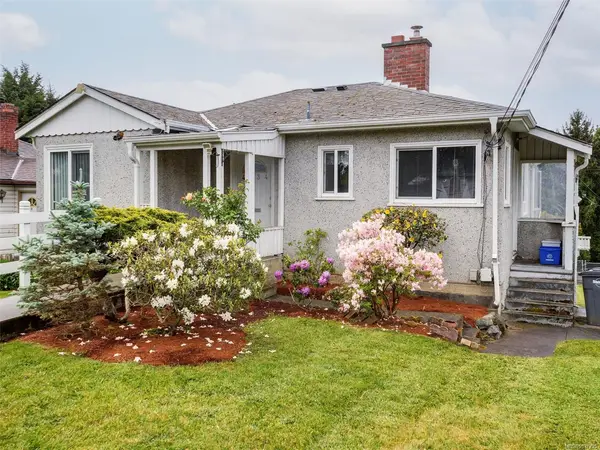4034 Carey Rd, Saanich BC V8Z 4E8 - 3 bed, 2 bath property for sale in Saanich