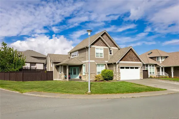 3478 Montana Dr, Campbell River BC V9W 8G8 - 4 bed, 3 bath property for sale in Campbell River