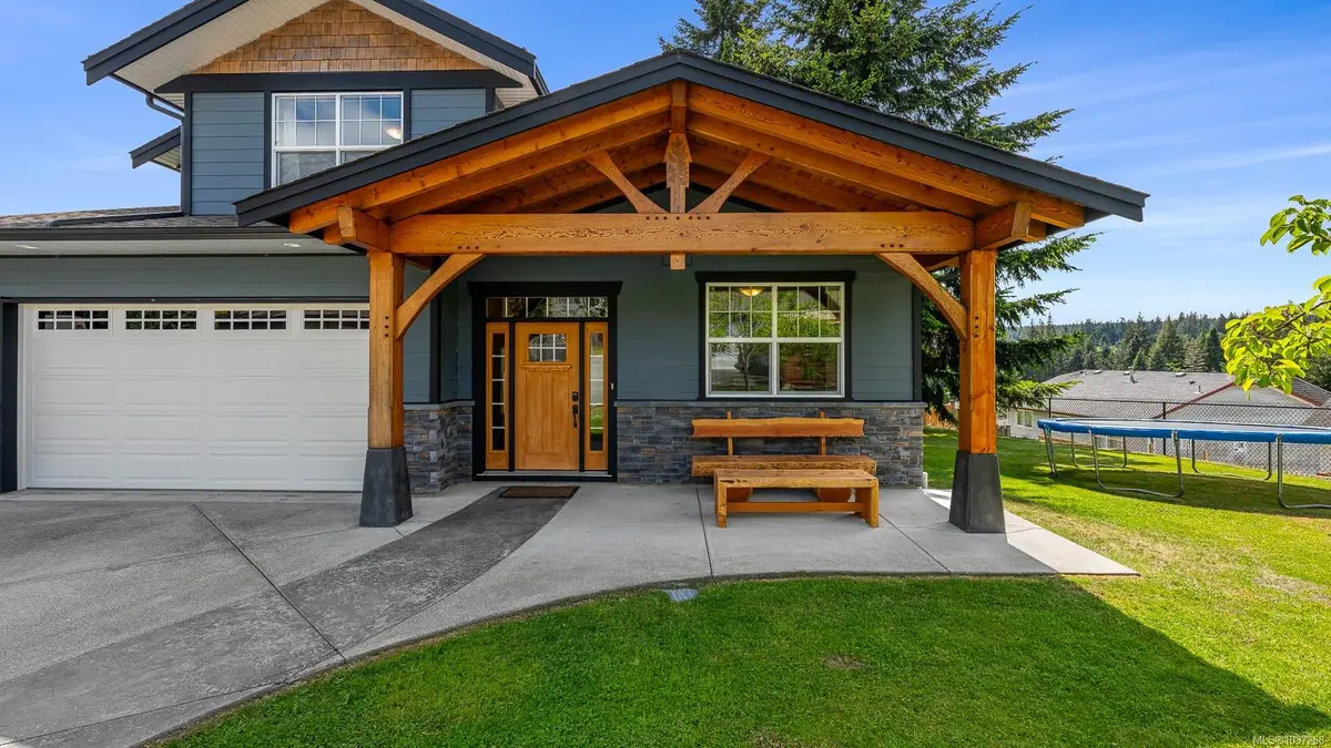 405 Rockland Rd, Campbell River BC V9W 1N7