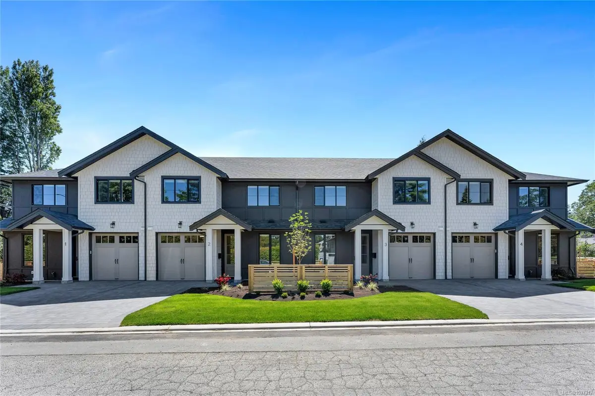 3333 Henderson Rd # 1, Oak Bay BC V8P 5A5