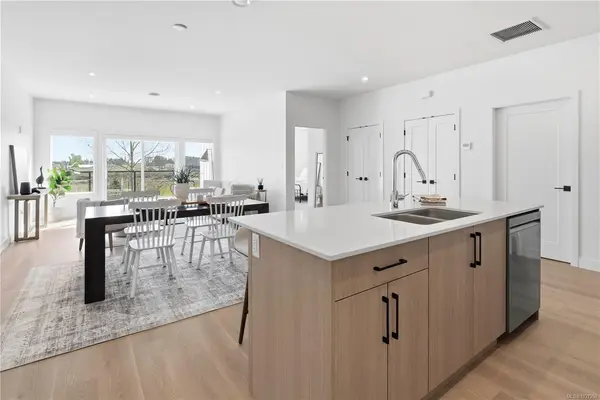 7057 Central Saanich Rd #301, Central Saanich BC V8M 1Y3 - 3 bed, 2 bath property for sale in Central Saanich