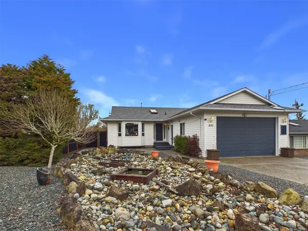 891 Esslinger Rd, French Creek BC V9P 2R1 - 3 bed, 2.0 bath in French Creek