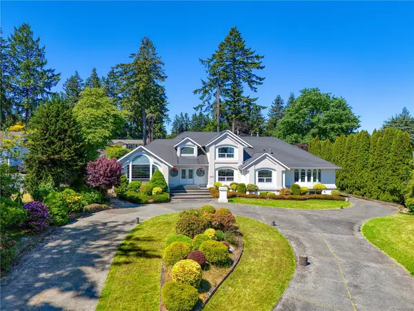 2415 Departure Bay Rd, Nanaimo BC V9S 3W1 - 7 bed, 8 bath in Nanaimo