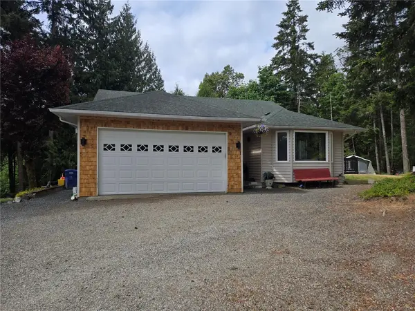 3271 Thain Rd, Cobble Hill BC V8H 0B4 - 5 bed, 3 bath in Cobble Hill