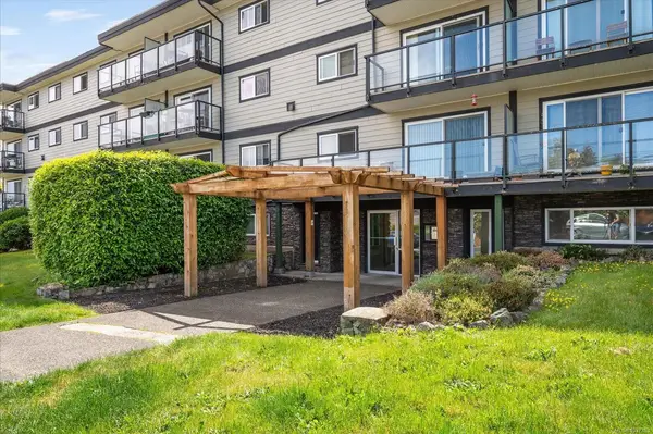 218 Bayview Ave # 112, Ladysmith BC V9G 1S9 - 2 bed, 1 bath property for sale in Ladysmith