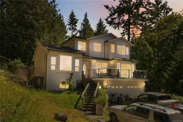 821 Seedtree Rd, Sooke BC V9Z 1C2 - 4 bed, 4.0 bath in Sooke