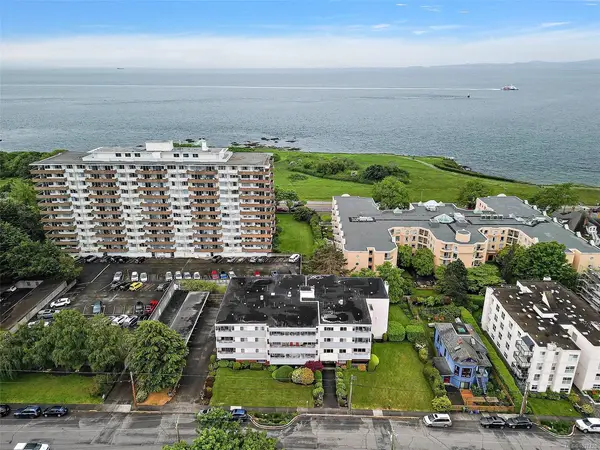 545 Rithet St # 203, Victoria BC V8V 1E4