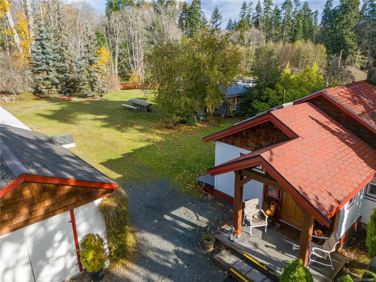 681 Turner Rd, Parksville BC V9P 1T7