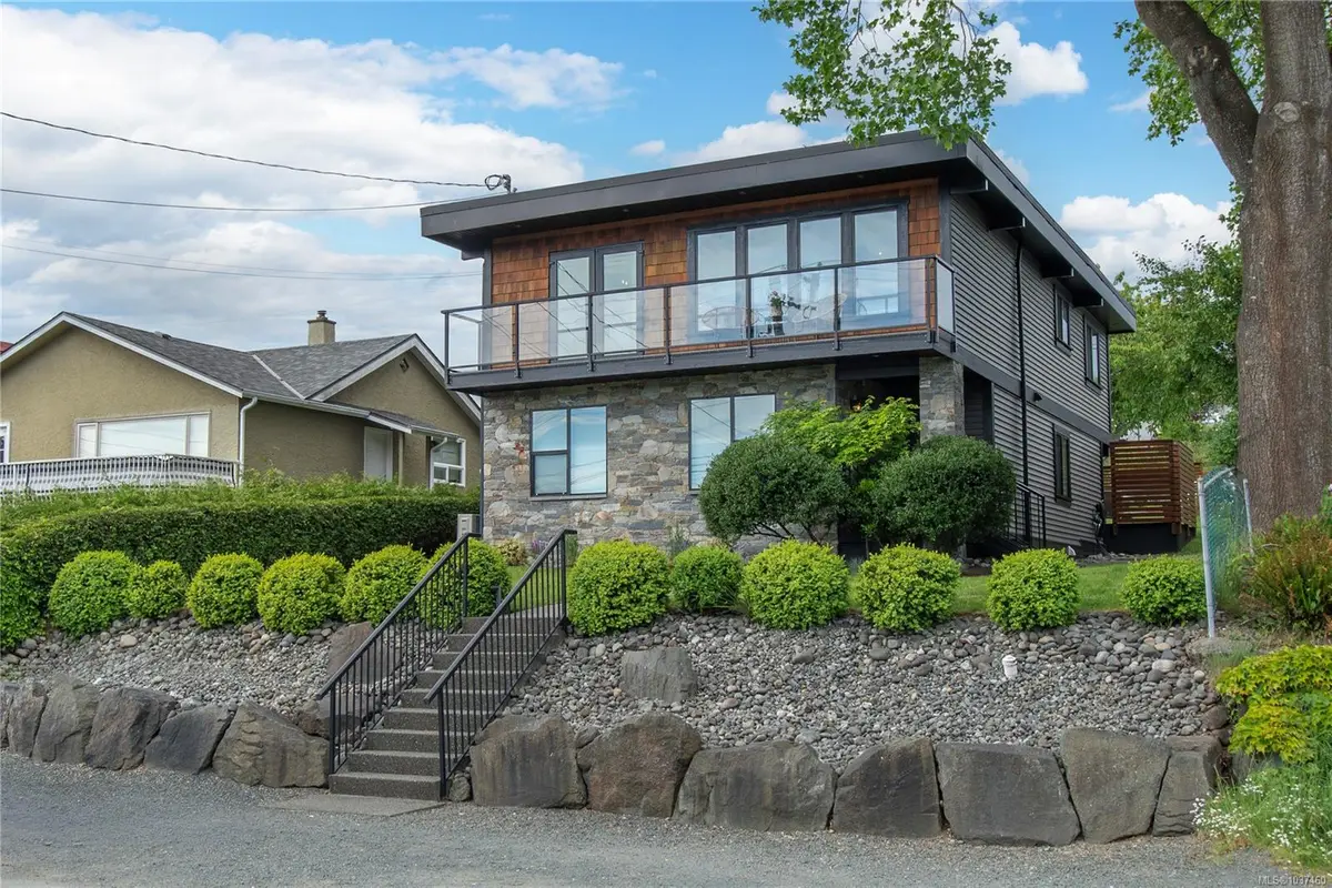734 Birch St, Campbell River BC V9W 2T4