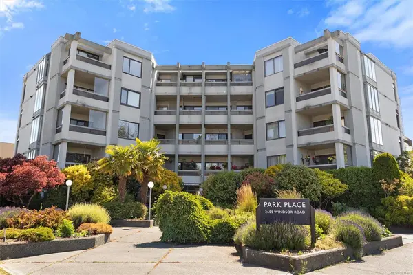 2605 Windsor Rd #402, Oak Bay BC V8S 5H9 - 1 bed, 2 bath property for sale in Oak Bay