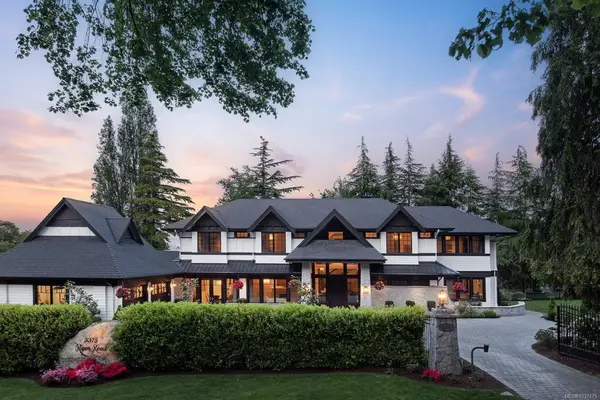 3375 Ripon Rd, Oak Bay BC V8R 6G8