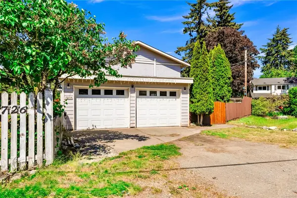726A Kelly Rd, Colwood BC V9B 2A9 - 3 bed, 2 bath property for sale in Colwood
