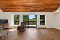 View 32