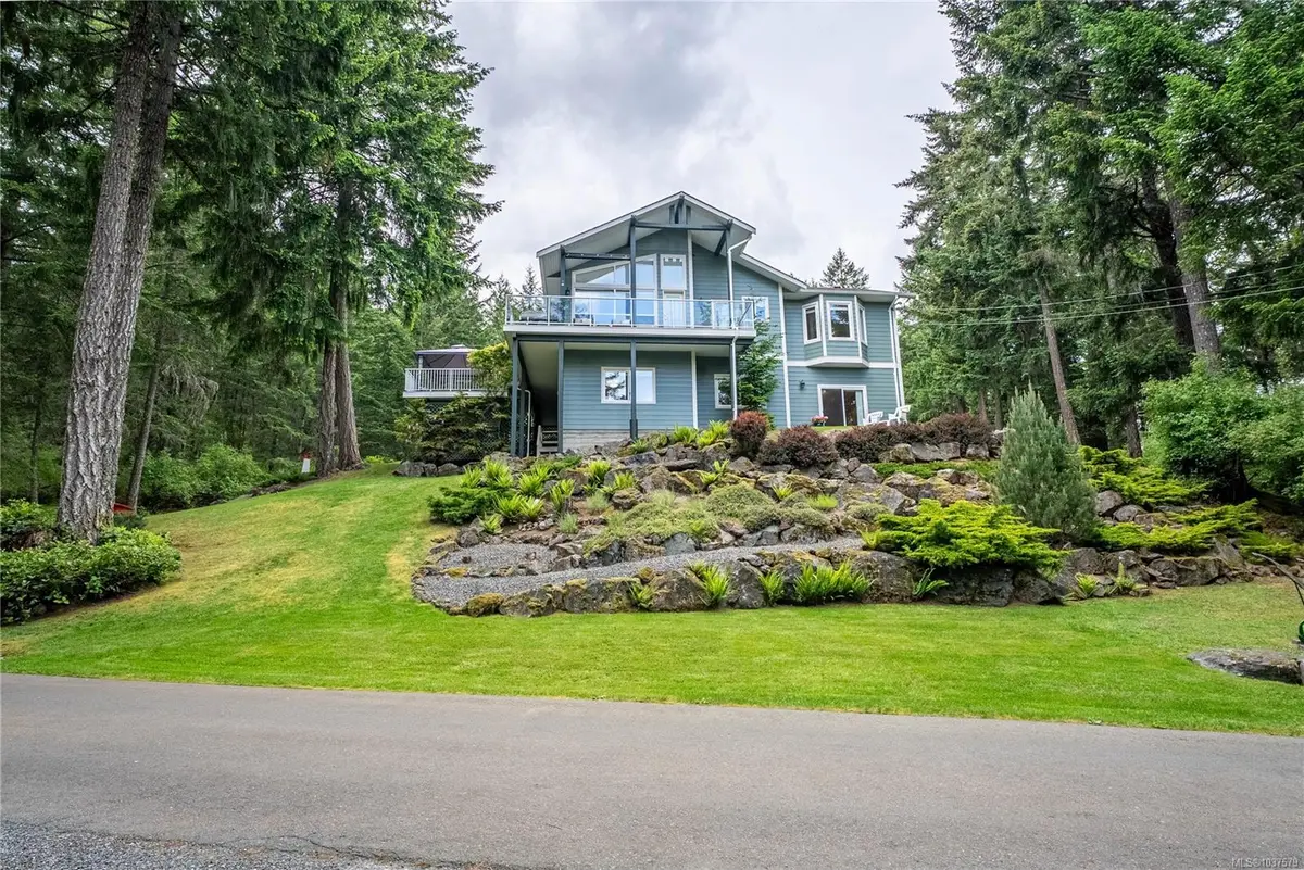 601 Highlands Park Terr, Highlands BC V9B 6G5