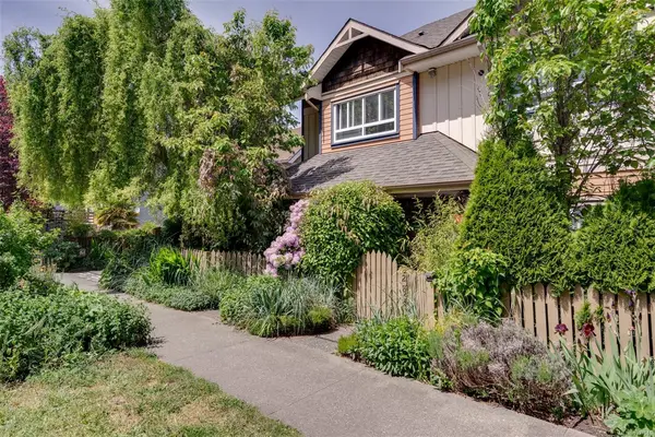 860 Princess Ave #1, Victoria BC V8T 1K8 - 3 bed, 3 bath property for sale in Victoria