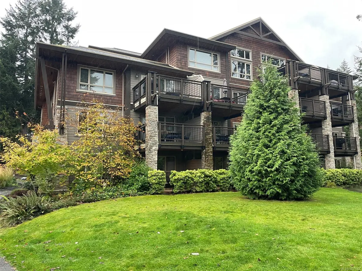 1175 Resort Dr #234, Parksville BC V9P 2E3
