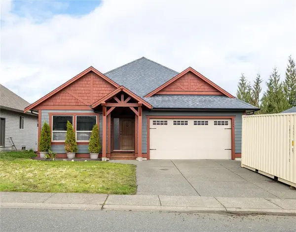 2644 Kendal Ave, Cumberland BC V0R 1S0 - 4 bed, 3 bath property for sale in Cumberland