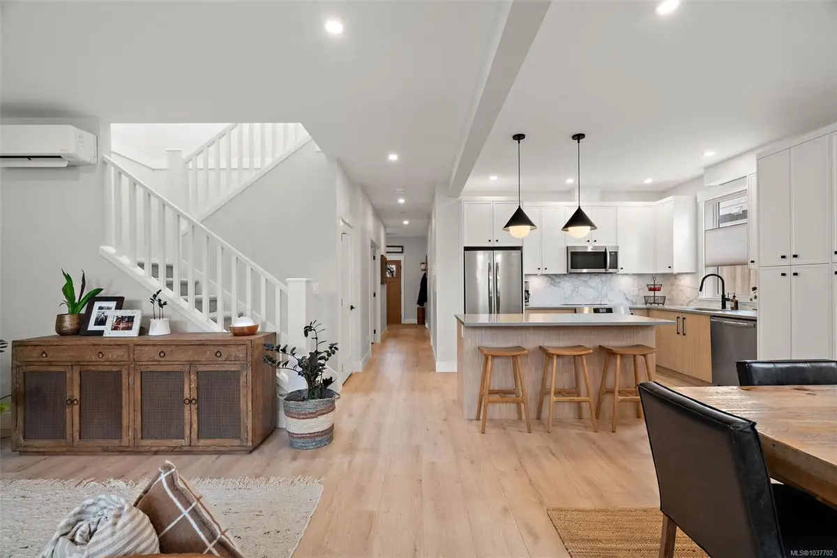 2274 Evelyn Lane, Sooke BC V9Z 0W3
