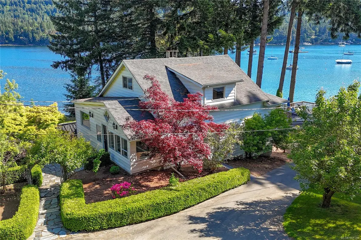 12435 Rocky Creek Rd, Ladysmith BC V9G 1M7