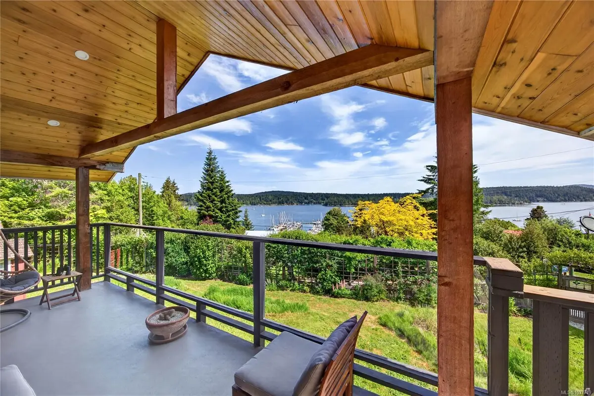 144 Douglas Rd, Salt Spring BC V8K 2J2