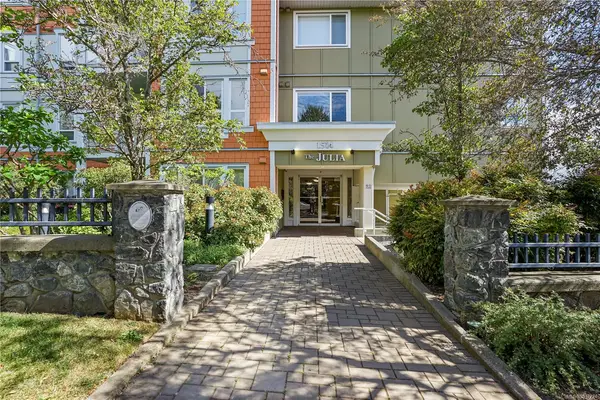 1514 Church Ave # 204, Saanich BC V8P 0A3