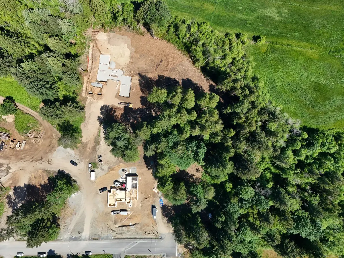 2560 Stobart Rd, Nanaimo BC V9R 6W5