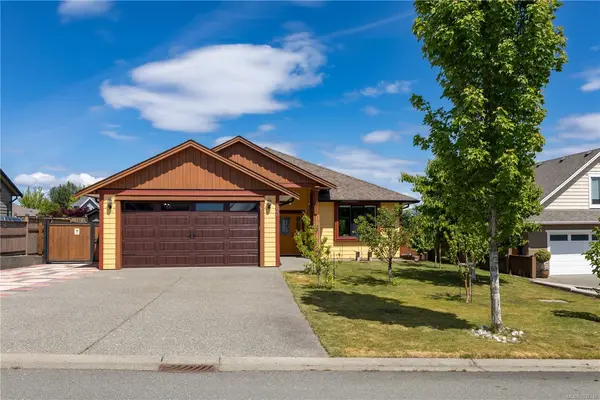 220 Michigan Pl, Campbell River BC V9H 0C7 - 3 bed, 2 bath in Campbell River