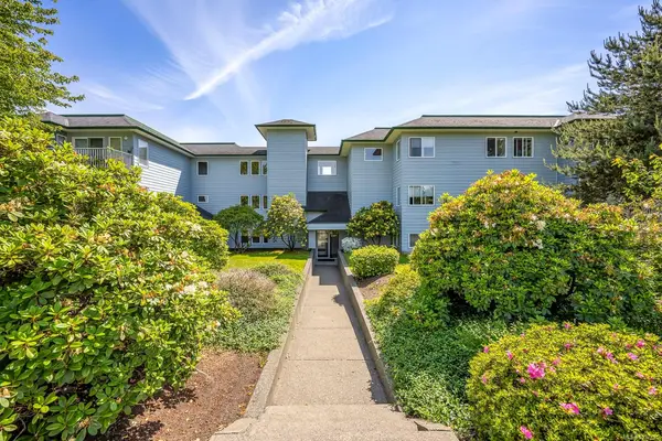 698 Aspen Rd #101B, Comox BC V9M 3S9 - 1 bed, 1 bath property for sale in Comox
