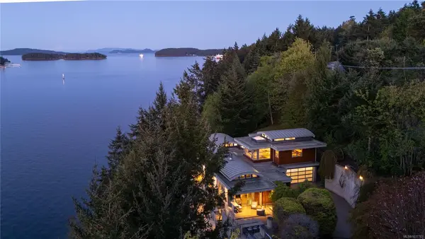 1580 Lands End Rd, North Saanich BC V8L 5L5