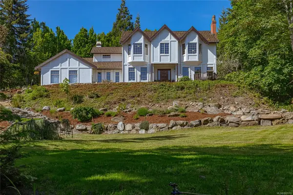 1855 Camas Dr, North Saanich BC V8L 5N6