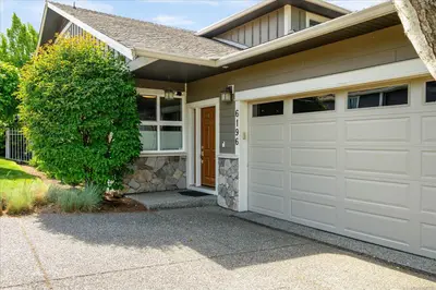 6196 Strathcona Pl, Nanaimo BC V9T 0A3