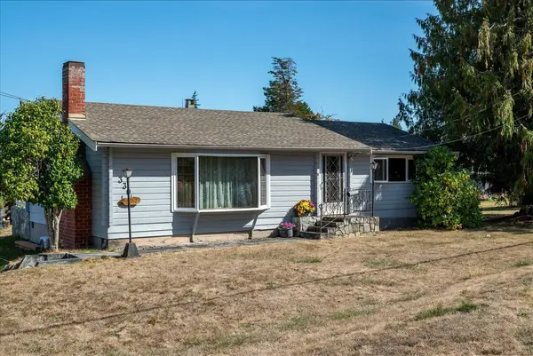 330 Temple St, Parksville BC V9P 1C7 - 2 bed, 1 bath in Parksville