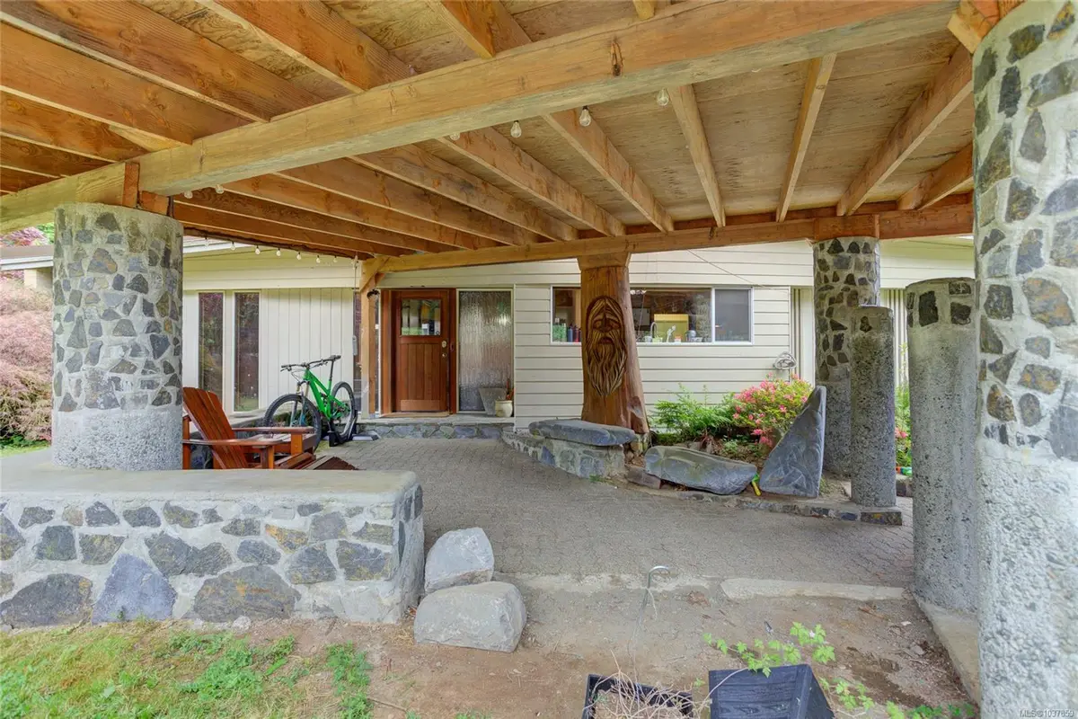 188 Nitinat Ave, Lake Cowichan BC V0R 2G0