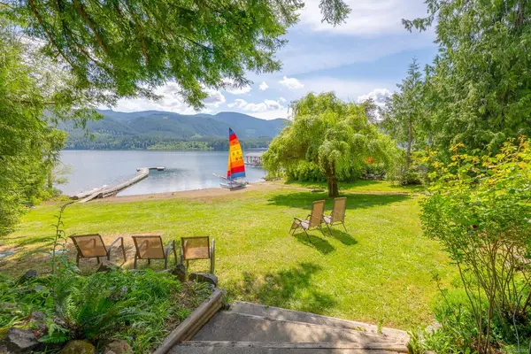 9242 Stirling Arm Dr, Port Alberni BC V9Y 9C9 - 4 bed, 1.0 bath in Port Alberni