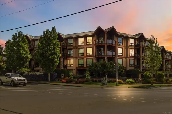 4529 West Saanich Rd # 104, Saanich BC V8Z 3G3