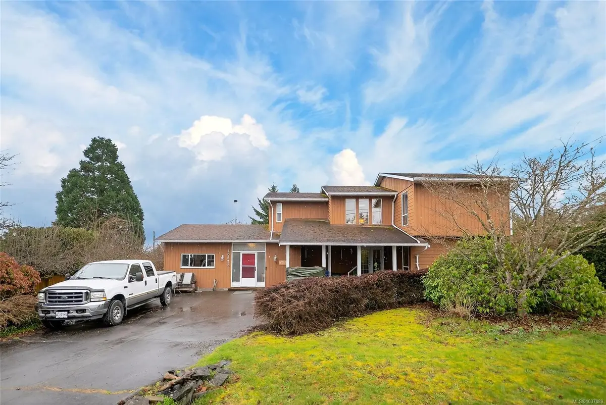 10875 Grandview Rd, Saltair BC V0R 2E0